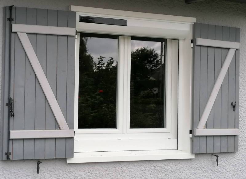 Pose de volets roulants solaires à Lens